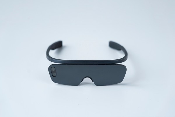 EM3 released the world's thinnest and lightest VR headset: 6