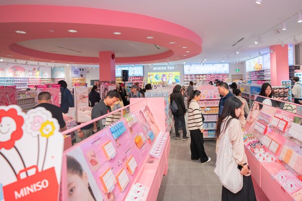MINISO's New Vancouver Flagship Store brings Richmond a Pink-Themed Wonderland