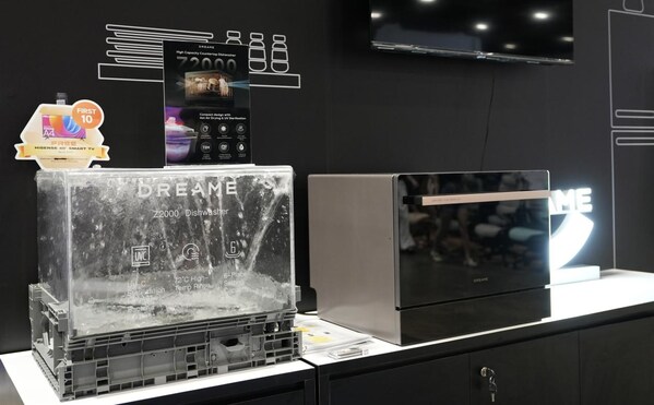 Dreame X50 Robotic Vacuum Makes Global Debut at IT Show 2025: A Breakthrough in Smart Cleaning with World's First Retractable-Leg Innovation