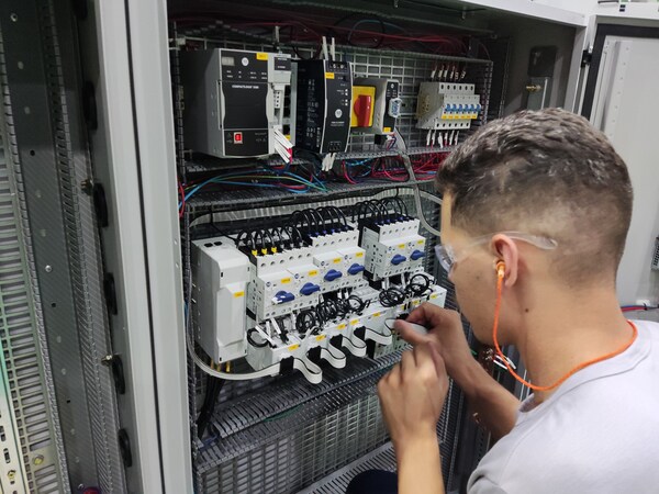 Volga Reduces Control Panel Wiring Time by 66% with Rockwell Automation's EtherNet/IP In-cabinet Solution