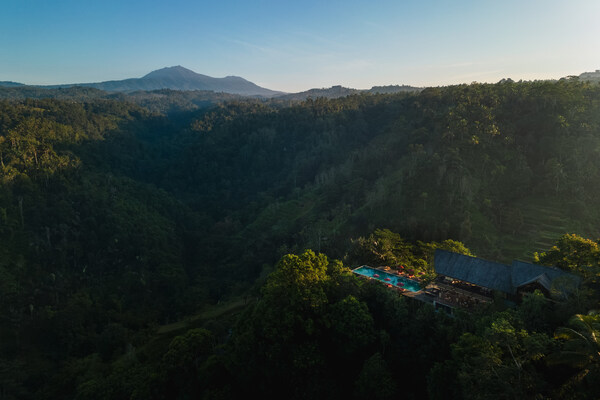 Banyan Tree Invites the World to Take a